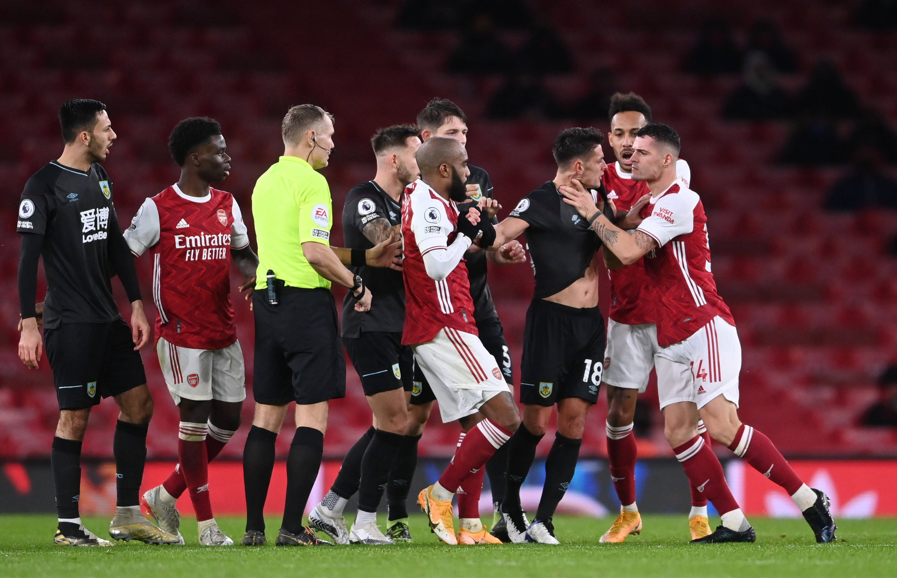 面对高压竞 面对高压竞